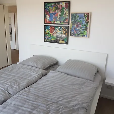 Neubau-ferienwohnung Mit Panorama-seeblick Apartment